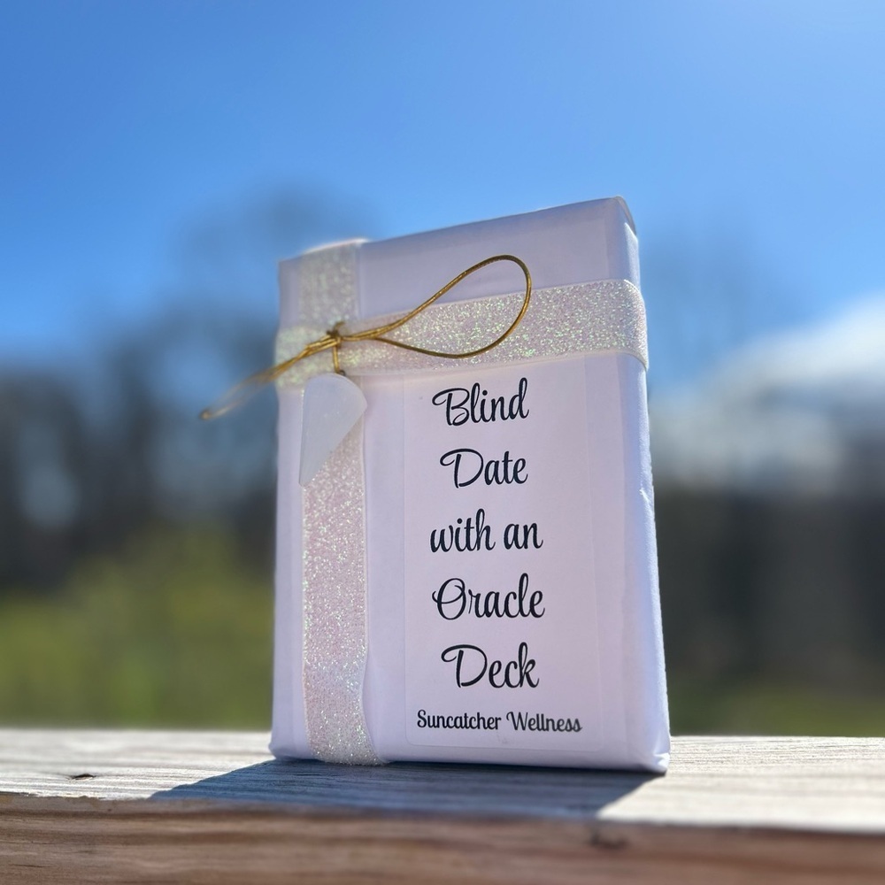 Blind Date with an Oracle Deck Set